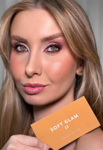 Tutorial de Maquiagem Olho Rosado Matte com Soft Glam