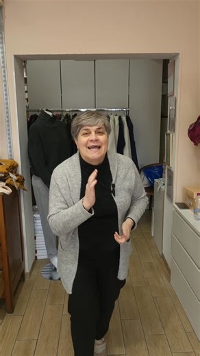 Intimo da Elena|Bra Fitting &Lingerie on Instagram: "Quando un'offerta va così bene..... Non si può fermare 🥰🥰 -50% su tutto costumi compresi (no continuativo)✨️ Solo fino a sabato 7 Febbraio 🎯 Passa in negozio a Modena via Emilia ovest 472 📞 331 2246536 per ordini e spedizione #intimodaelena #saldi #consulenzapersonalizzata #costumidabagno #shopping"