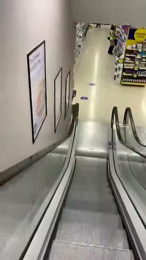 2003 Otis Escalator at Tesco Café in Antrim, Co. Antrim 01-03-2021