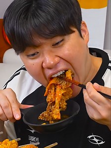 3.3M views · 59K reactions | ASMR MUKBANG CRISPY FRIED CHICKEN HOT DOG EATING SOUND! | Panning Tomza | Facebook