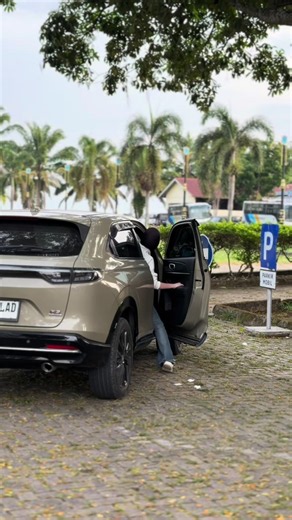 Honda HR-V: Review singkat & fitur mobil HRV 2026
