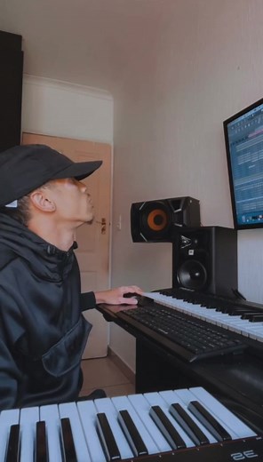 Creating Music in a Home Studio with Electronic Keyboard