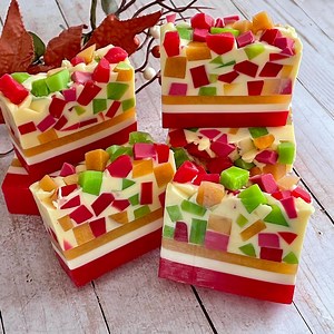 Crisp Apple Pear Soap Bar: Handcrafted Fruity Artisan Soap - Etsy