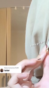 Tutorial pashmina yang lagi trend nih Cr: TT athaulahafizha Semoga...