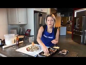 How to use a pizza stone on the BBQ