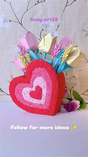 I transformed plain cardboard into a stunning heart-shaped vase with an amazing 3D textured finish! ✨ Tell me: what color gradient would YOU use for this project?  Like & Share if you love seeing trash turned into treasure! #diydecor #recycledcrafts #heartvase #3dart #upcycling | Anny.art28 | Facebook