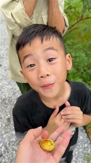 3"5 Gadgets That Solve Problems You Didn't Know You Had!"2025Gadgets That Feel From The Future!"2025