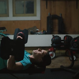 Keep your mind set on building a stronger you, and nothing can hold you down... not even the SelectTech Barbell. | Bowflex