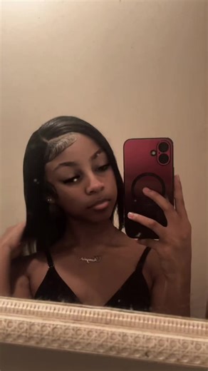 #phonecase #redphonecase #redaesthetic #phoneaccessories Feeling fiery lol❤️