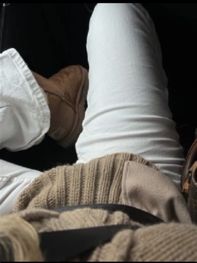 #fall #fallvibe #fyp #elbruso #or #viral #uggs #manhattan #moodboard #autumn #dina