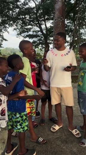 Que es un siglo.? #viralshort #humorviral #preguntasyrespuestas #virlalvideo