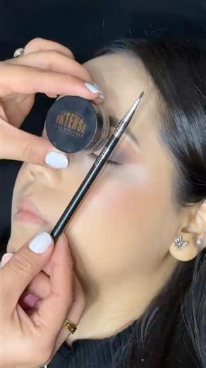 How to do a winged liner on hooded eyes