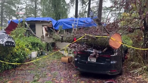 ‘Bomb Cyclone’ Hits Northern California with record rain, heavy snow