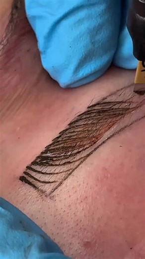 🚨 Quer aprender a fazer uma Microblading perfeita como essa e se destacar na sua cidade? Aqui você aprende a criar fios delicados, realistas e que NÃO expandem, mesmo que esteja começando do zero 👌🏼 📚 Curso Completo de Micropigmentação de Sobrancelhas ✔ Microblading (fio a fio) ✔ Shadow 🎁 BÔNUS: Curso completo de Design de Sobrancelhas 💰 De R$ 197,00 por apenas R$ 67,00 (promoção por tempo limitado) 👉 Clique no link da bio e dê o primeiro passo para se tornar uma Designer de Sobrancelhas 