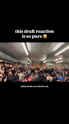 could watch this all night 😭 | Fremantle Dockers