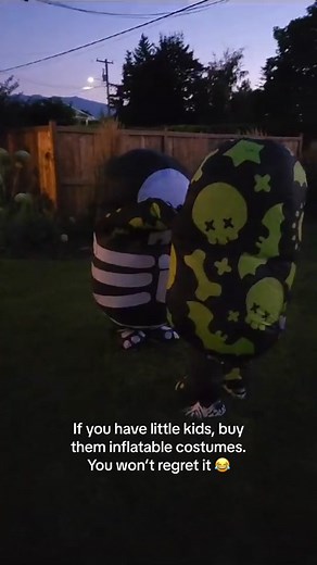 Inflatable kids costumes for the win! #fallguys #halloween #halloweencostumes