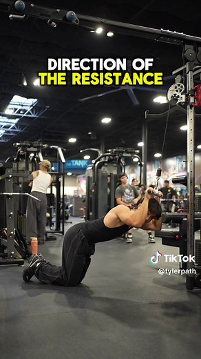 Cable ab crunch technique: common mistakes and correct form