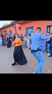 498K views · 10K reactions | Fortunato & Valentina - Progetto Tarantella 朗 #tarantellacalabrese #taranta #calabria #dance | Pizzica Online PaginaUfficiale | Facebook