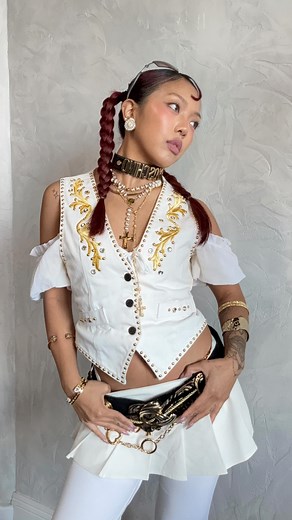 Nava Rose on Instagram: "starting a new little series to fall in love with my old pieces again 🫶🏼 just like most people, i’ve also been tempted to throw out my closet from feeling tired of my clothes so I hope this series helps anyone who has been feeling the same!"