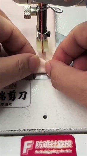 A simple method for inward right-angle folding – "Taking You Inside a Garment Factory" – sewing tips