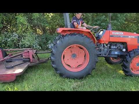 Kubota M4700 Utility Tractor w/Hard Canopy