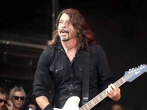 Watch Dave Grohl join his daughter Violet to cover Nirvana