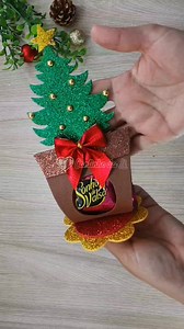 387K views · 2.3K reactions | Vasinho Porta Bombom de Natal: Lembrancinha Fácil e Rápida de Fazer! #Christmas #Navidad #natal #lembrancinhasdenatal | Cantinho da Li | Facebook