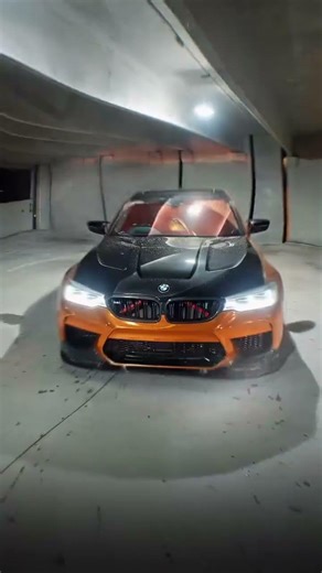 BMW X5 Golden version