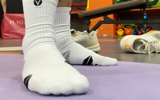 一组畅汗淋漓的拉伸