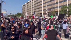 Crowd Chants 'Peaceful Protest' Before Curfew Announced in Los Angeles