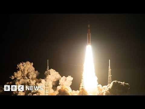 Nasa's Artemis spacecraft arrives at the Moon - BBC News