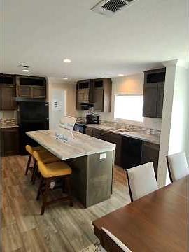 Solitaire Topaz Series TO28764A 5 Bedroom 3 Bath Quick Tour #SolitaireHomes #Cavco #TopazSeries