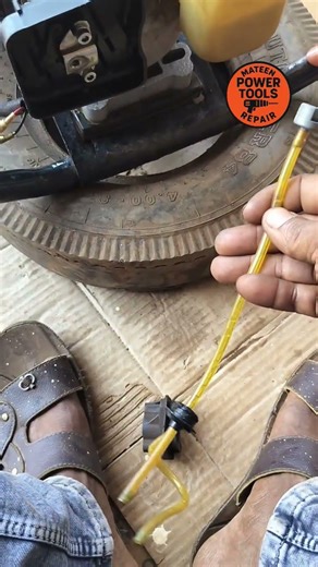 After replacing the insulator and fuel line, the machine started running like before.