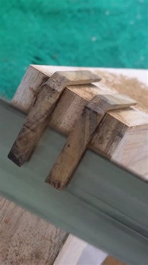 How to Reinforce a Miter Joint withTwo Splines #shorts #woodworking #diy | Funto