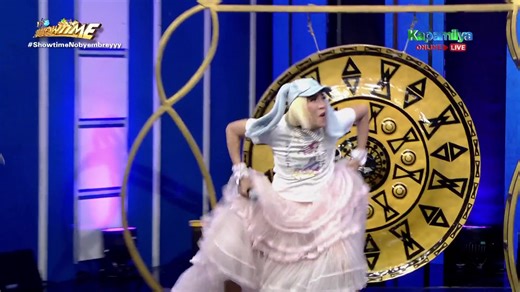 🤣 OPM pala 'yung 'Chandelier' Meme? #ShowtimeNobyembreyyy Follow and subscribe here: http://linktr.ee/itsshowtimena | It's Showtime