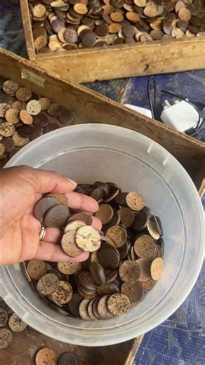 MitiMeth handmade coconut shell buttons #circulardesign #coconutshellbuttons #slowfashion