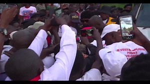 Good Sunday .... Mon interview avec l'équipe de #Karibu_Variétés | Werrason