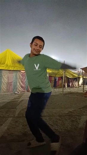 #like kahan dikhao #funny #comedy #dance #bhojpuri #like #paryagraj #song