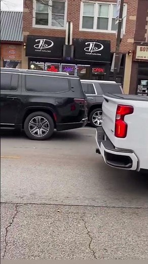 ICE GOONS BLOCKED & SLOWED -LITTLE VILLAGE - RUN RUN RUN