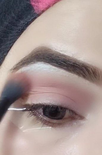 black and belu eye liner tutorial