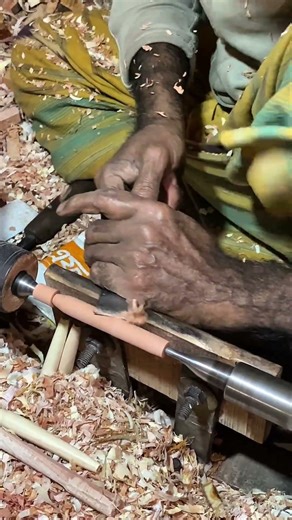 Amazing! Wooden wardrobe made with skill… ready for export to the USA! 🪵