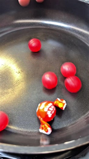 Dalgona z Bim Bom ?Ciasteczko z SquidGame #squidgame3 #squidgame #shorts #asmr #sweet