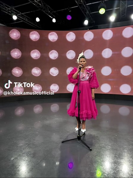 Kholekamusic 🇿🇦 (@kholekamusicofficial)’s videos with original sound - Lindani Gumede 🇿🇦