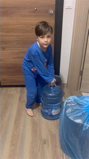 Onur helps his father carry the demijohn #shorts