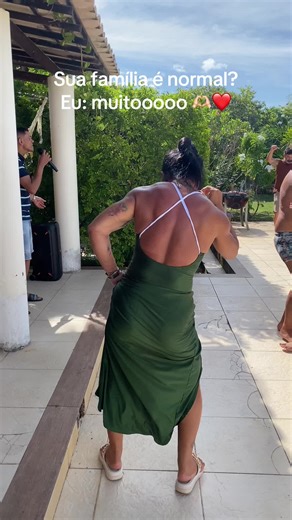 Os vídeos de Mônica Santiago 02 (@monicasantiago0902) com som original - Mônica Santiago 02