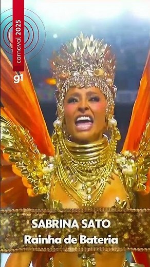 Sabrina Sato desfila como rainha da bateria pela Gaviões da Fiel