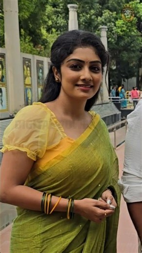 ಅಭಿಮಾನಿಗಳಿಗೆ ಫೋಟೋಸ್ ಕೊಡುತ್ತಿರುವ ಬಿಗ್ ಬಾಸ್ ಕಾವ್ಯ❤️| Kavya Shaiva | Appu Songs #kavyashaiva #appu