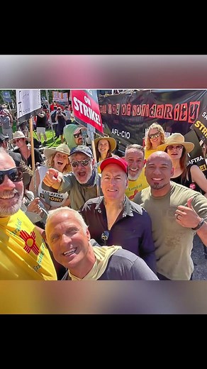 Better Call Saul Cast, writers and crew representing in Solidarity at the #SagAftra #WGA strike ⚖️✊🏼#BetterCallSaul #BreakingBad #sagaftra #sagaftrastrong #wgastrong #unionstrong #strike Better Call Saul Breaking Bad | Luis Moncada