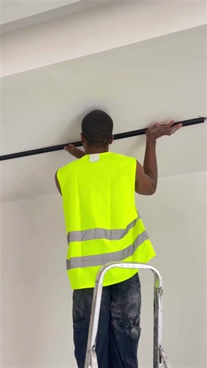 Magnetic light installation process….#electrician #ledlighting #light #interiordesign #lighting