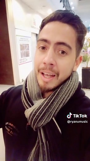Cantando a capela en el mall 0% efectos. ¿A capela o con Mic? #eternoamor #ryanumusic #capela #capella #music